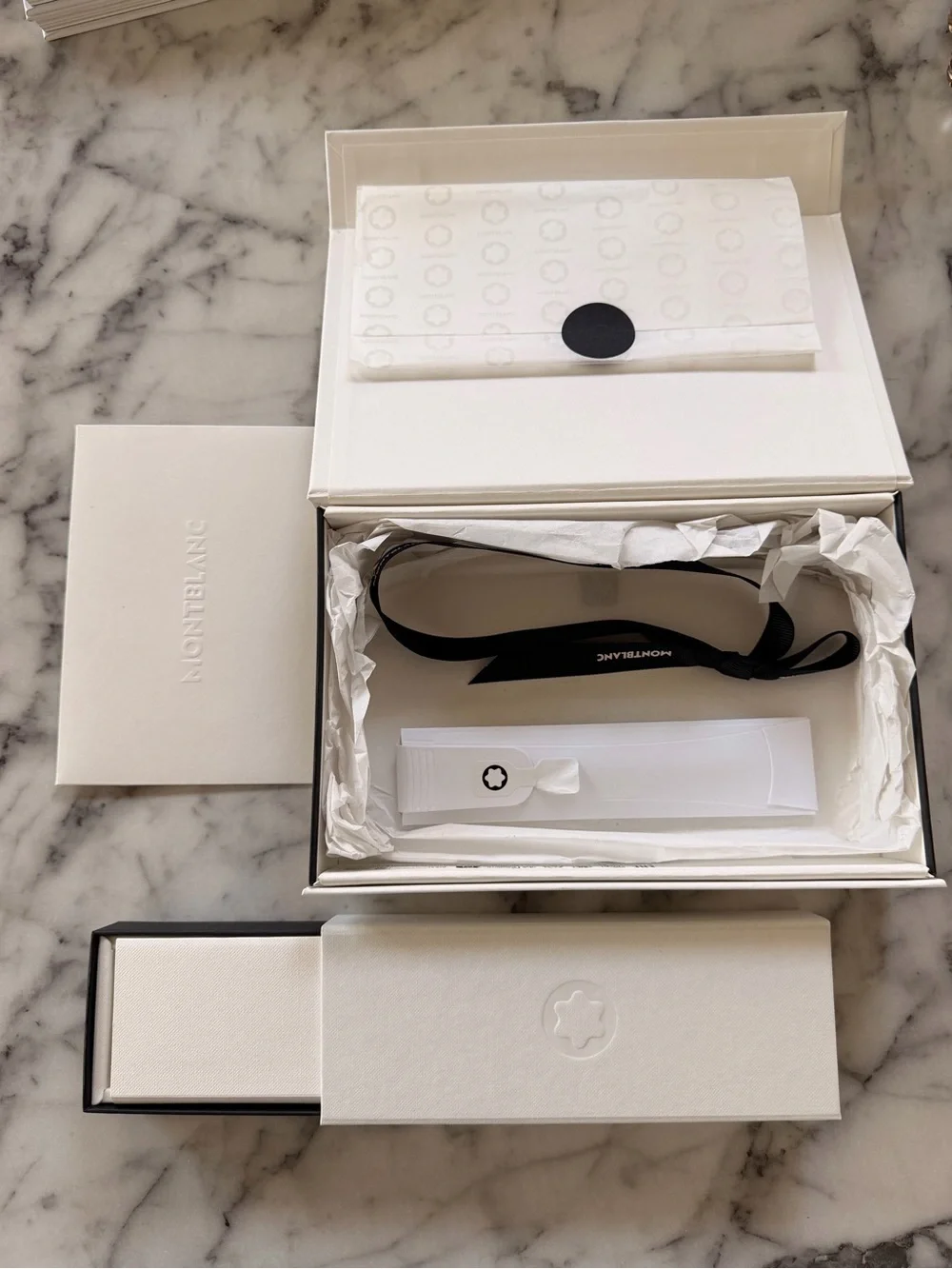 Montblanc Black and White Presentation Set with Ribbon *EMPTY*